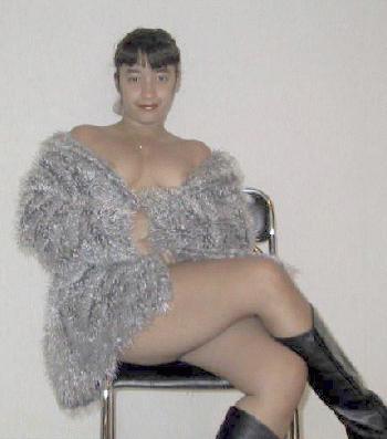 Sexinserat: weibliche Beleitugung - Paare suchen/ gesucht