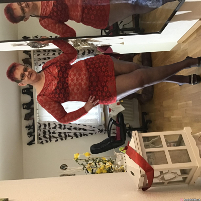 Sexinserat: Lady in red - Sie sucht Ihn in Schwyz