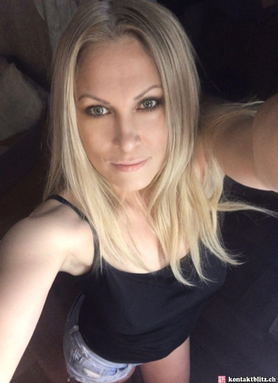 Sexinserat: Schlank, Leidenschaftlich, heisse ZK, geiler Arsch, diskret, Escort möglich. - Sie sucht Ihn in Bern