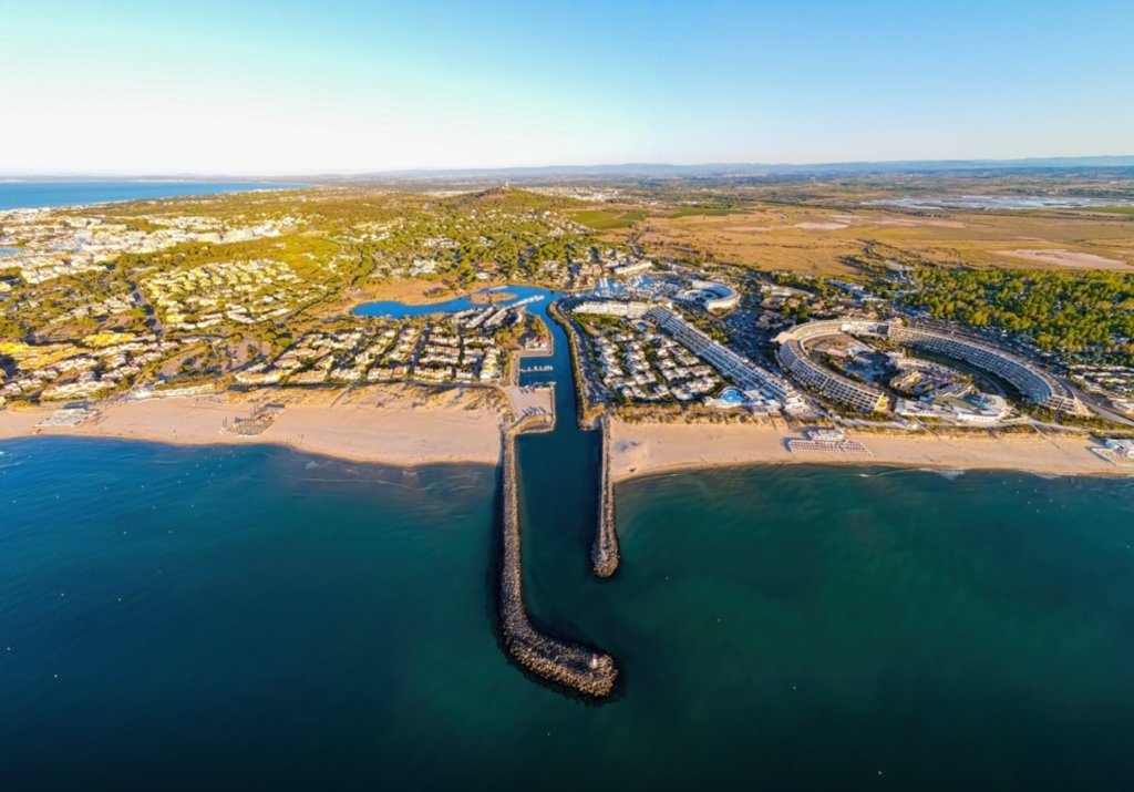 Sexinserat: Weibliche Reisebegleitung gesucht Im August 1 W GRATIS FÜR DICH - Er sucht Sie in Aargau, Basel-Landschaft, Basel-Stadt, Zürich