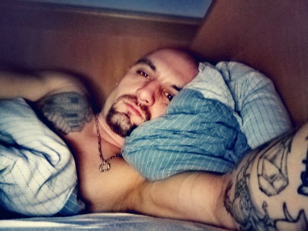 Sexinserat: Zusehen / Voyeur - Er sucht Sie