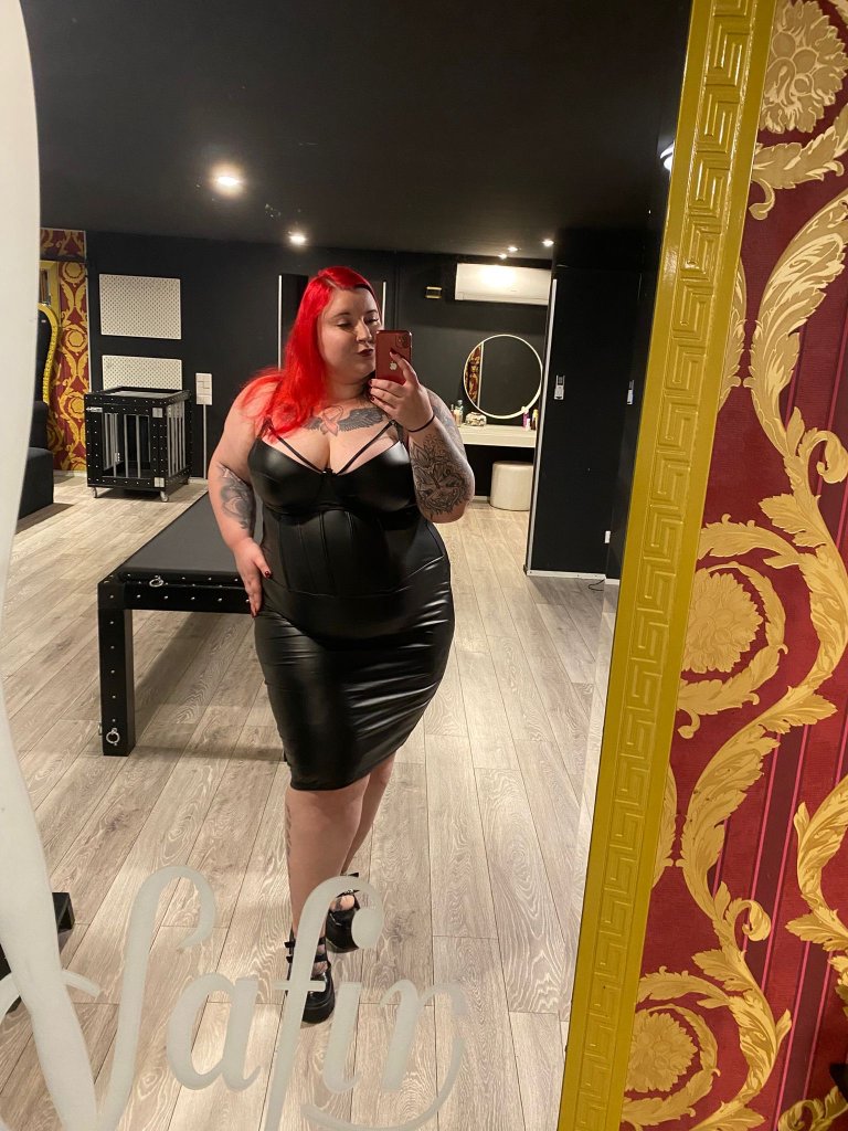 Sexinserat: XXL CH Fetisch Lady - SM/ Fetisch/ Bizarr in Aargau