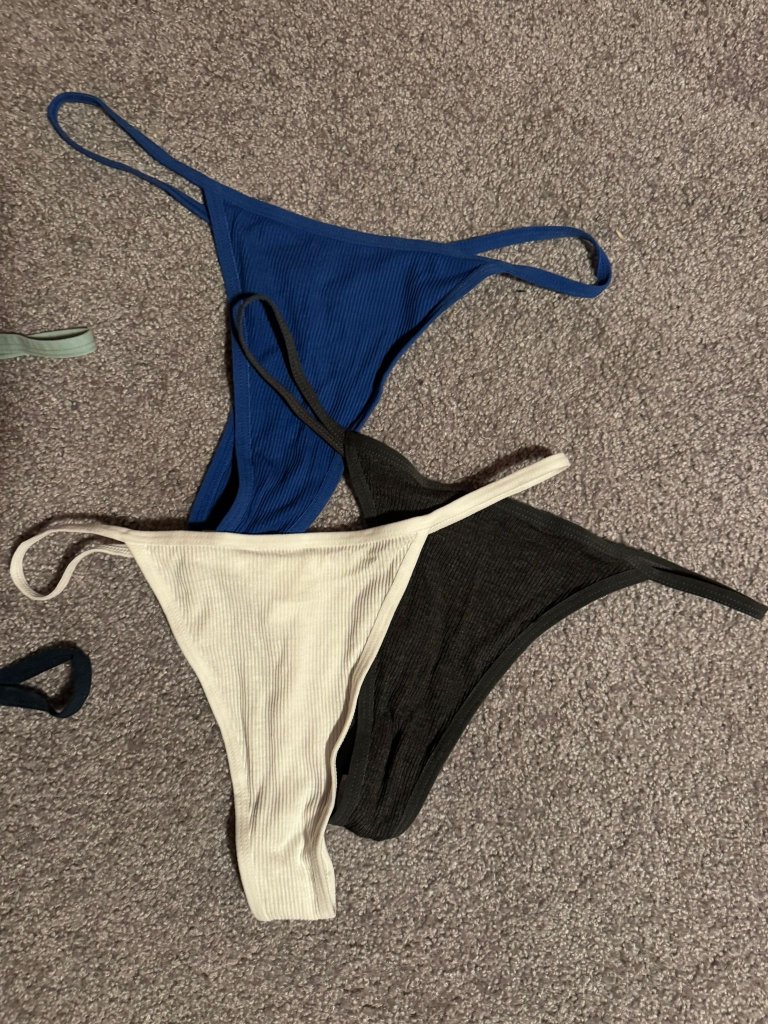 Sexinserat: Getragene Wäsche / Socken - Kauf/ Verkauf/ Gratis/ Tausch